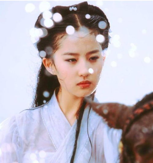 赵丽颖阿娇刘亦菲古力娜扎杨幂,女星一袭白衣古装造型谁飘逸出尘