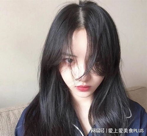 女人真心爱一个男人与假装爱一个男人,会有哪些区别
