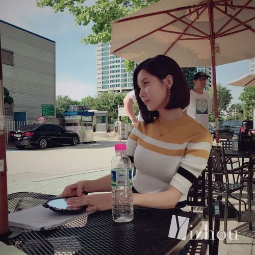 秀英徐贤tiffany退出少女时代,可她们都是我的美妆启蒙老师