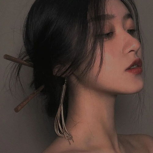 真人女生头像若他年,有幸再逢桃花人面,望春风,不计前嫌