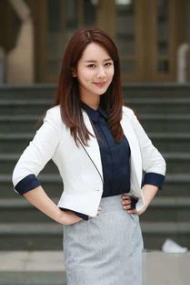 家有儿女小雪高冷御姐范凹凸有致显女人味图