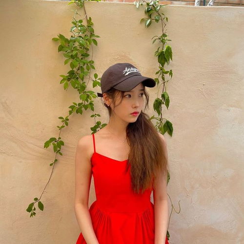 总是鲜花和掌声,iu的20代光鲜亮丽,蟑螂屋替父还债的日子别再来
