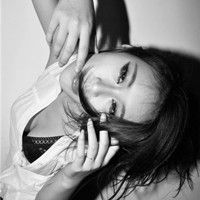 黑白头像女唯美躯体