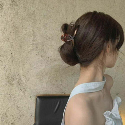 成熟稳重的头像背影女头像