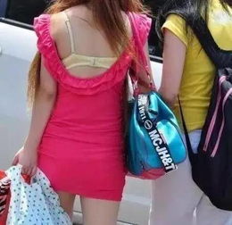 夏天衣服太露or太透怎么选内衣不尴尬还美