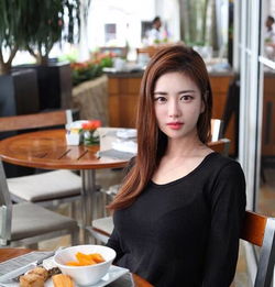 韩国网络女主播韩申颖令人惊叹的魔鬼身材