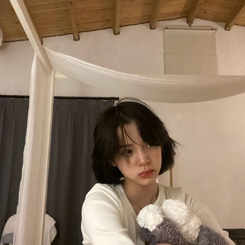 欧阳娜娜短发超清爽嘟嘴卖萌纯欲感十足