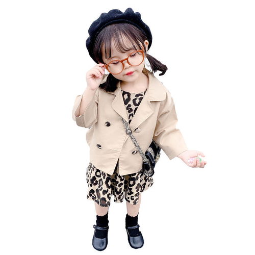 女童韩版宽松牛仔衣外套2020春季新款童装玫瑰绣花中小童牛仔服潮