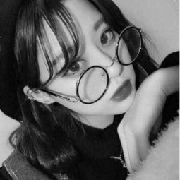 伤感个性短句我不吵也不会闹,心痛了用沉默代替一切