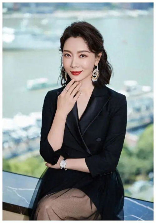 女生西服头像陈数