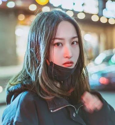 冬天女生这样梳卷发才够美,13款女生冬季常见发型推荐