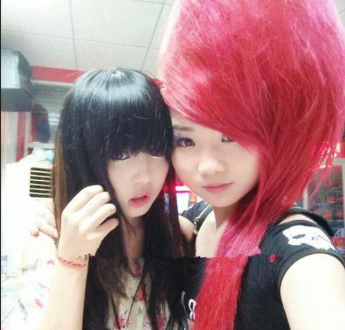 曾经的杀马特女生,从15岁到25岁一直很漂亮,现状如何
