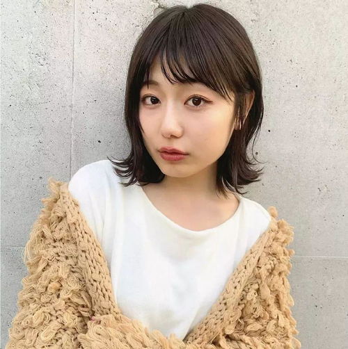 女生气质齐肩小外翻发型