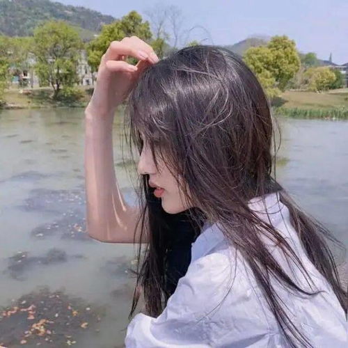 女生头像不介意孤独,比爱你舒服801