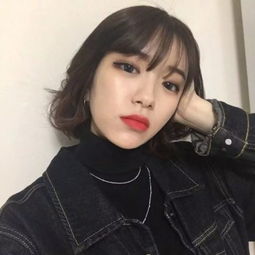 短发清新女头像