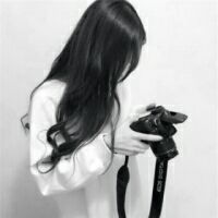 女生最新的简约黑白头像