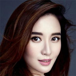 张萌性感高清头像2018精选谁走我都会欣然松手不挽留