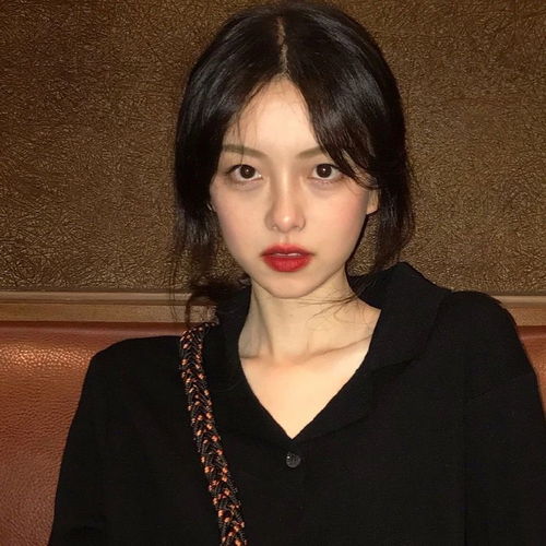 氛围感女头我讨厌坏天气