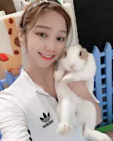 175长腿美女甜美脸庞