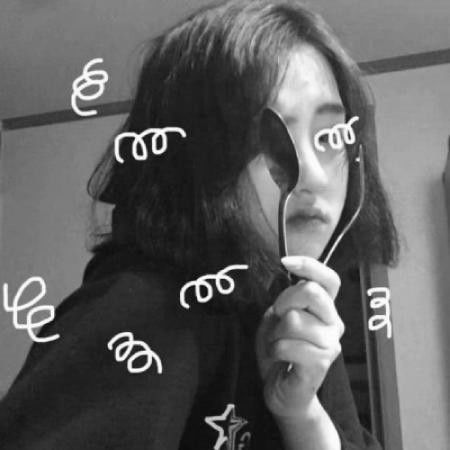 可爱贴纸黑白女生头像,真心不错快来拿图吧