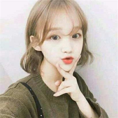 好看的短发女生头像,一生好运的打扮得很时尚的女生
