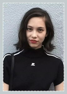戴墨镜的女生头像霸气辛芷蕾