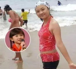 从小站c位的林妙可,如今班里全是美女,拍照总是站角落毫不起眼