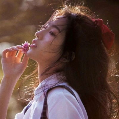 全网爆火的qq空间句子,句句写到心坎里,发圈访客量暴涨