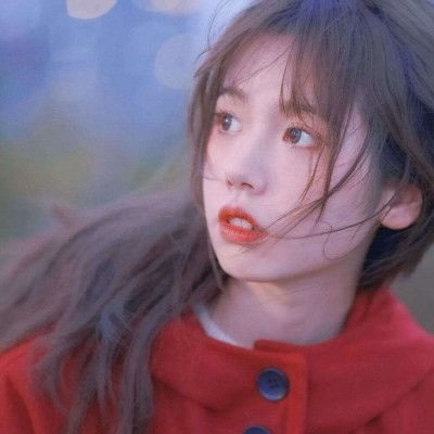 红色惊艳新年女生头像
