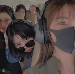 章子怡14岁继女很成熟暑假非洲旅行,打扮比13岁多多更夸张