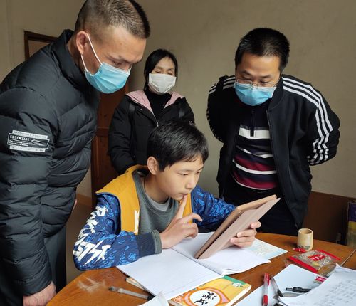 为啥女生不能光膀子小学生的回答童言无忌,母亲被讽刺到了