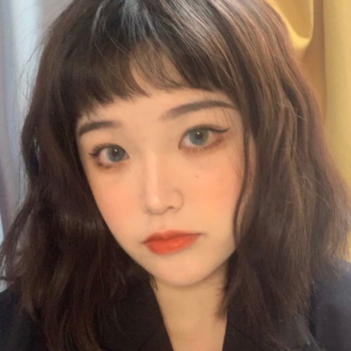 温柔女生头像爱意随风起却不随风散