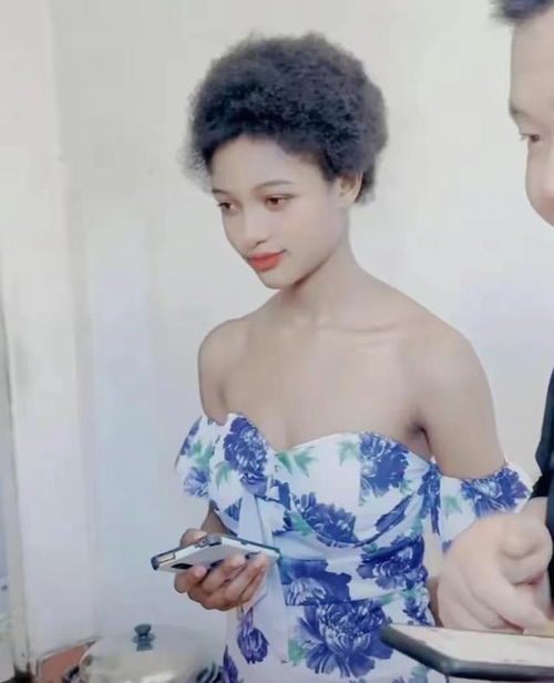 纪实河南36岁小伙娶19岁外国美女,彩礼只花一万,婆婆笑得合不拢嘴
