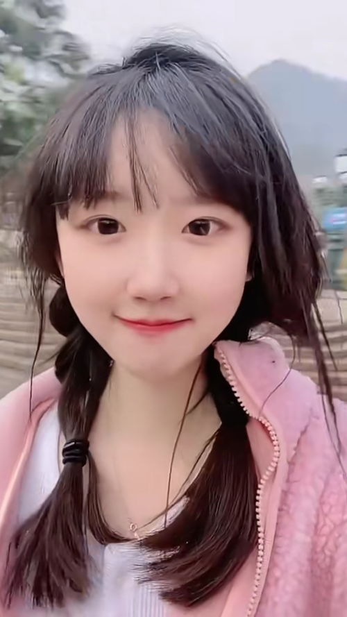 仙气飘飘的零零后少女,这样子看着美极了