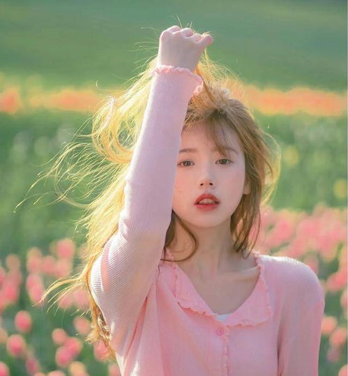 拒绝一身黑春夏彩色穿搭才真的美,显白又时髦