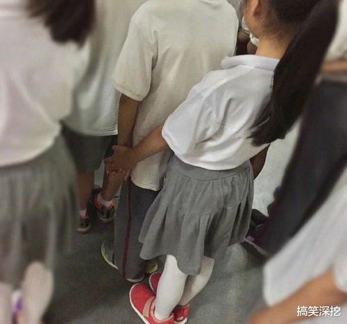 偶遇旗袍妹子,为了防止有人企图不轨,我就把她带回了家