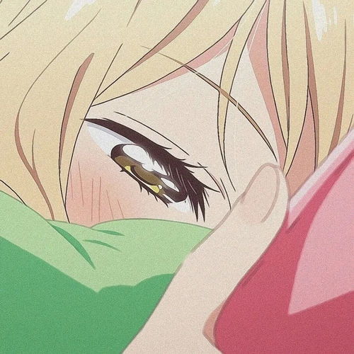 悲伤哭泣女生动漫头像