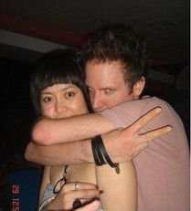 奇怪为何中国女人见到老外就疯狂