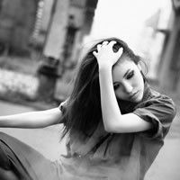 视觉黑白伤感qq女生头像去尼玛的爱情