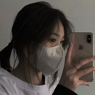 2021简约又很干净的高冷女生头像想和你坠入夏夜浪漫的死循环