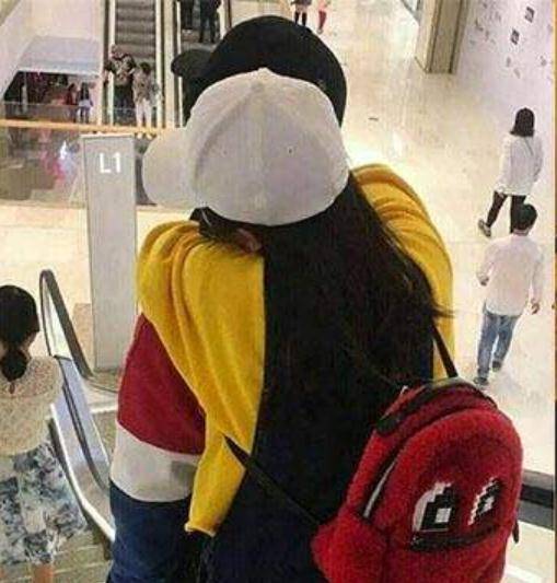 胡先煦与新女友ktv门口当众热吻不避嫌,疑与前女友刁卓已分手