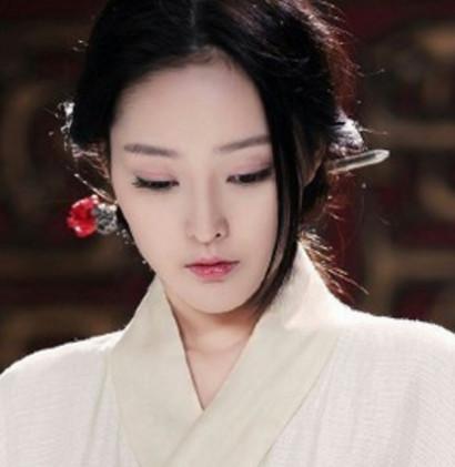 19岁出演丑女无敌成名,26岁因白血病去世,至今无人悼念