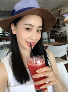 冯家妹个人生活照