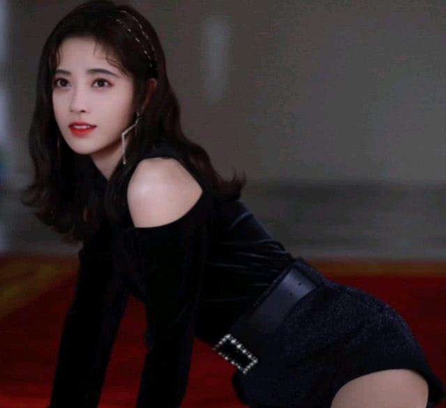 又a又欲的女生头像女郎