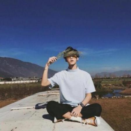 微信男生的头像英俊潇洒小清新的男生
