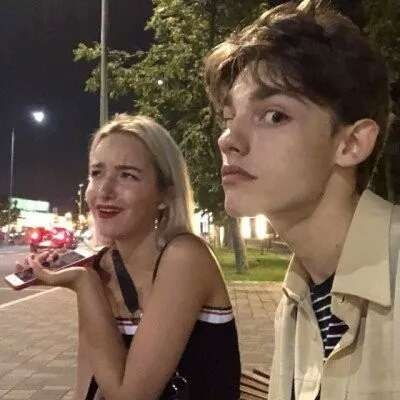 又a又欲的女生头像头像