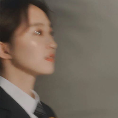 女头我看到前方黑暗的尽头