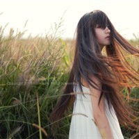 清新唯美女生qq头像你眼似深海却不为我蓝