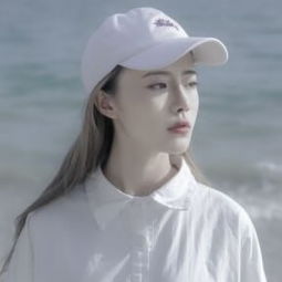 戴帽子女生头像