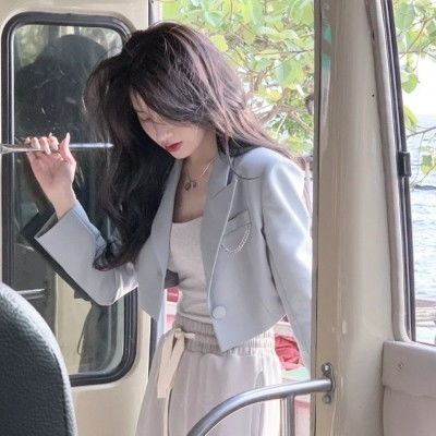 很淑女的女生头像